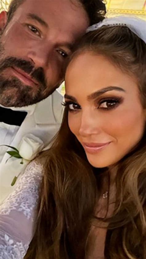 jennifer lynn lopez|Jennifer Lopez shares details on her Vegas wedding .